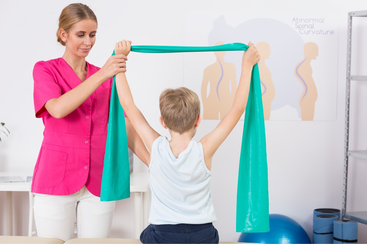 https://www.progettosalute.info/wp-content/uploads/2024/11/Ginnastica-correttiva_Immagine.jpg